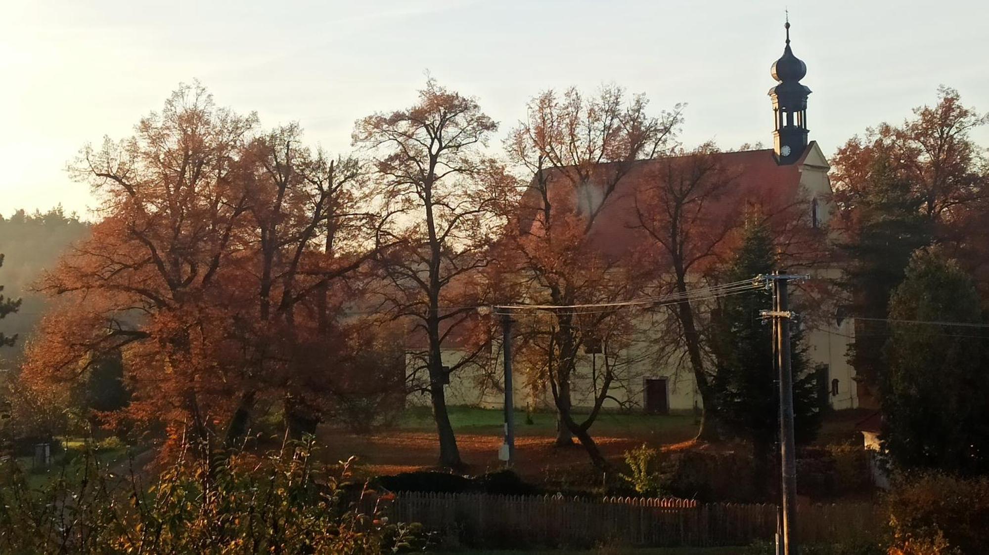 Penzion U Kostela Mlaka Exterior photo